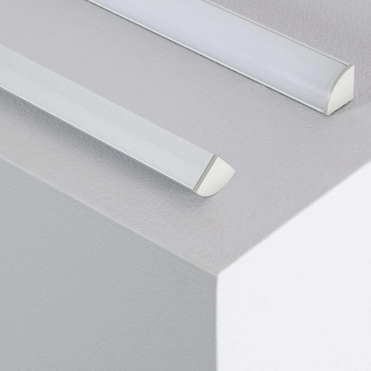 CampTechLed Aluminium Profiel Hoek Rond met Doorlopende Cover voor LED Strip tot 10 mm
